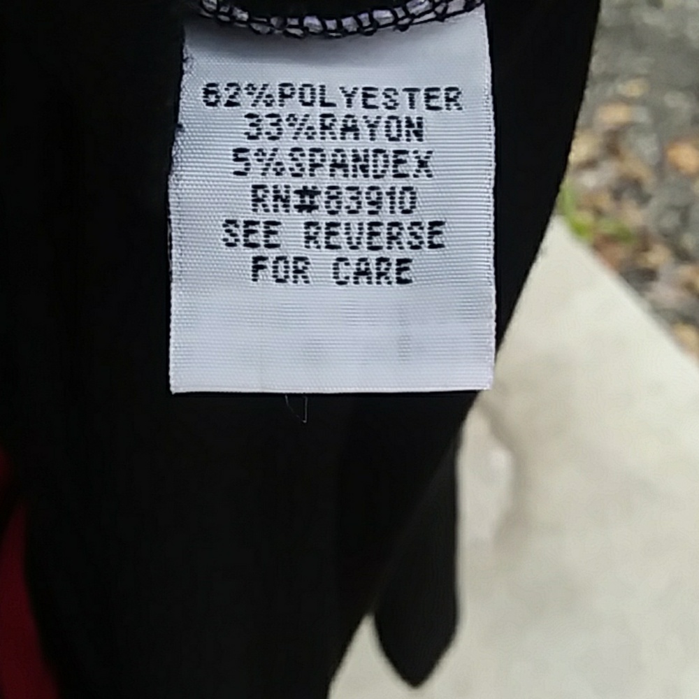 KEREN HART  SIZE XL SLIMMING BLACK AND RED TOP - Picture 7 of 7